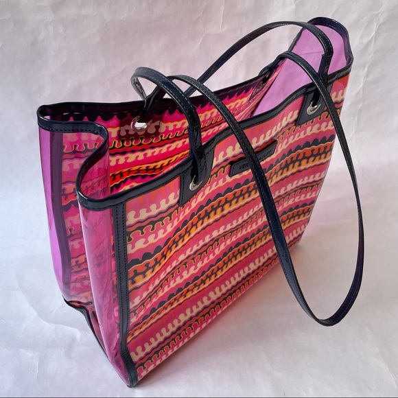 Vera Bradley Beach Tote - Picture 11 of 12